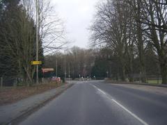 A4010 nearing Pedestal junction with the A40