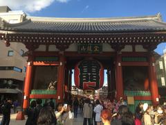 Kaminarimon gate in Asakusa, Tokyo