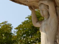 Statue in Sabatini Gardens, Madrid