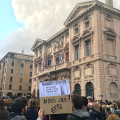 Jean-Claude Gaudin ne regrette rien, nous oui! slogan during the Marche blanche on November 10, 2018