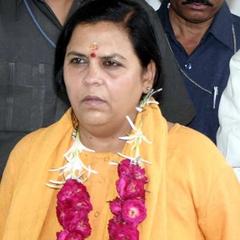 Uma Bharti speaking at a public event in Jhansi