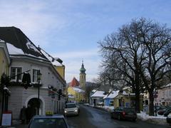 Panoramic view of Grinzing showcasing Pfarrkirche church