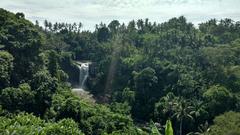 Air Terjun Tegenungan waterfall