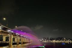 Rainbow Bridge Fountain performance at Banpo Bridge in Banpo Hangang Park