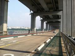 Lower Level of Banpo Bridge bikeway