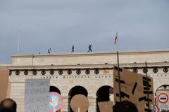 Bannerdrop at Heldentor in Vienna