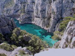 Scenic view of the rocky coastline and azure sea at Parc national des Calanques