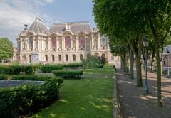 The façade of the Palais des Beaux-Arts in Lille