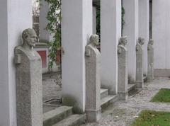 Villa Stuck courtyard with pergola and sculptures in Munich