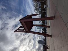 Broken Chair sculpture in Geneva