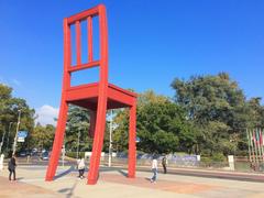 Broken Chair sculpture in front of the United Nations office in Geneva