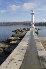 panoramic view of Genève with blue sky and clouds