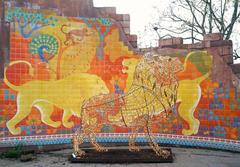 Lion sculpture at London Zoo India section