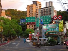 Zhengda Street and Zhinan Road intersection in Taipei