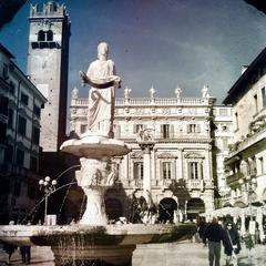 Madonna Verona fountain in Piazza delle Erbe