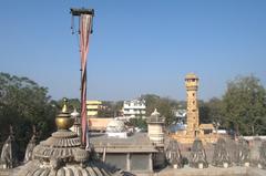 Hatheesing Jain Temple with Kirti Stambha in the background