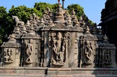 Hatheesing Jain Temple intricate carvings