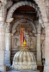 Hatheesing Jain Temple