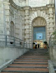 Porta Siberia entrance