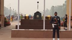 Amar Jawan Jyoti tribute at India Gate with continuous flame