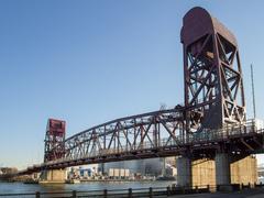 Roosevelt Island Bridge viewed from the north