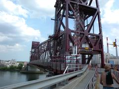 Roosevelt Avenue Bridge closeup