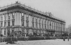 May Day demonstration in front of the Marble Palace, Saint Petersburg, 1918