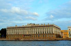 Photo of the cultural heritage object number 2509 in St. Petersburg, showing the Dvortsovaya Embankment.