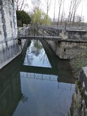 L'écluse de Crouin sur le canal Jean-Simon à Cognac, Charente