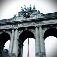 Arc de Cinquantenaire, Bruxelles at dusk