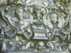 17th century tomb sculpture at Greyfriars Kirkyard