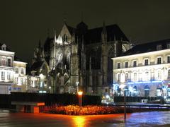 La Basilique at night