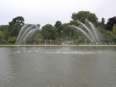 Bassin du Miroir at Château de Versailles park