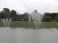 Bassin du Miroir at Château de Versailles Park