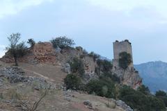 Complete view of Castillo de Otiñar complex