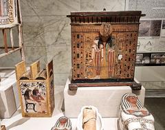 Funerary furniture from Sennedjem's tomb