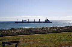 Bulk carrier Seli 1 stranded off Cape Town