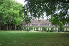 Front lawn and main building of the Geffrye Museum on Kingsland Road