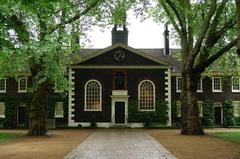 Geffrye Museum building on a sunny day with a clear sky