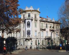 Casa Fenoglio facade in Turin