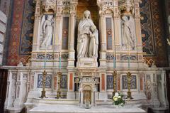 Cathédrale Saint Louis de La Rochelle - Chapel of Sainte Anne altar