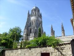 Cathédrale Saint-Pierre de Saintes exterior view