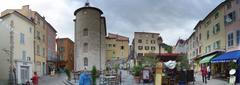 panoramic view of the central plaza of Hyeres