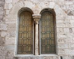 Hyeres tour Saint-Blaise window detail