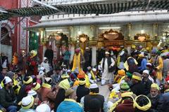 Basant Celebrations at Nizamuddin Dargah