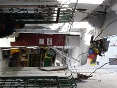 Narrow streets between baoli and Nizamuddin Dargah