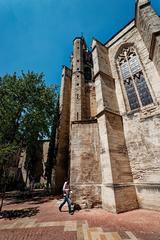 Eglise Saint-Pierre in Avignon with Gothic architecture