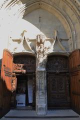 Église Saint-Pierre d'Avignon main entrance