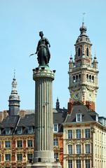 colonne de la Déesse and belfry of the Chamber of Commerce in Lille