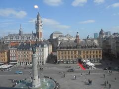 Place du Général de Gaulle in Lille with the Column of the Goddess and bell tower of the Chamber of Commerce in the background